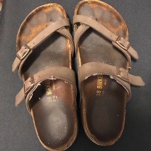 Mayari Birkenstock’s in Mocha size 38